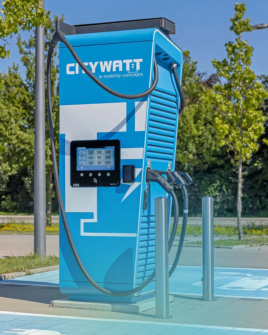CITYWATT Schnellladestation als Teil des öffentlichen Ladenetzes mit intelligenter Steuerung und Energieintegration